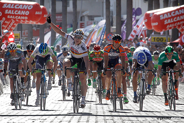 Andre Greipel wins stage 4